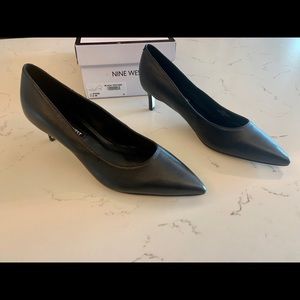 NEW Nine West Black Leather Heels Pumps 7.5 NIB